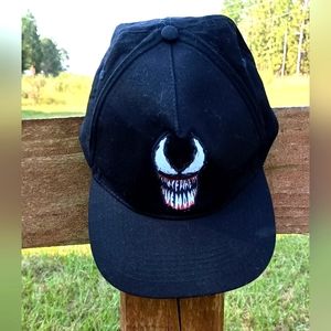 Marvel Black White embroidered Snap Back Men's Cotton Twil Hat